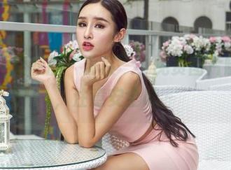 爱丝 – 索菲的“勒紧”，免费图片随你抓，注意安全哦～