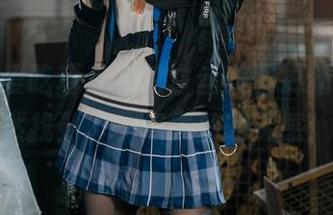 在白莉爱吃巧克力的白丝美图更新中，居然找到了一点失落的灵感！