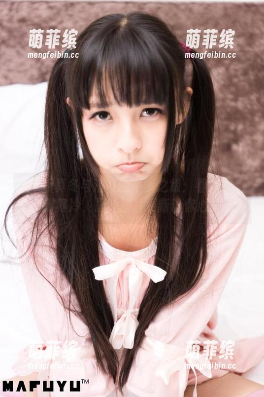 神楽坂真冬与浴缸的不解之缘：看她如何颠覆寒冷，最新图片更新让你心动！