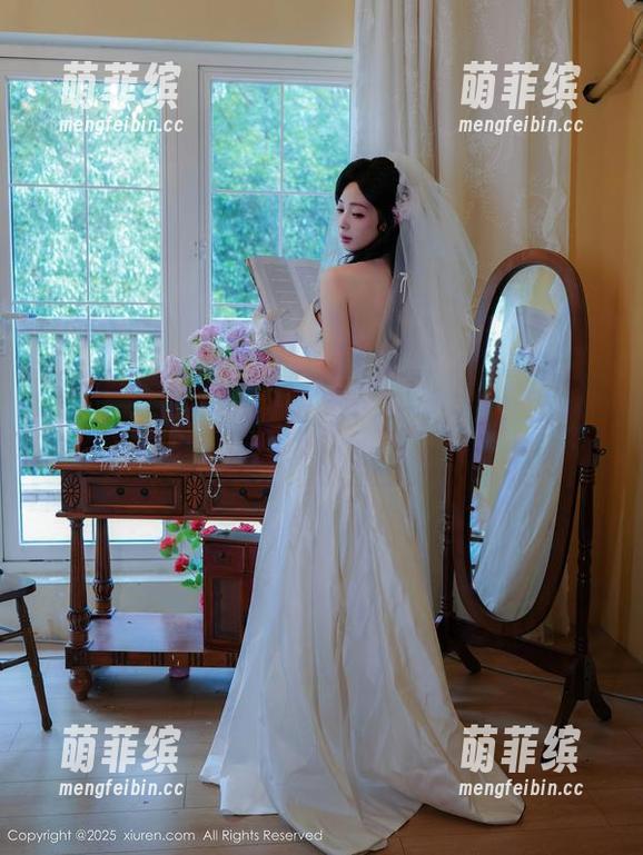 秀人网-俞漫 秀人网 - 打卡俞漫少女:在线图集里的神秘气息