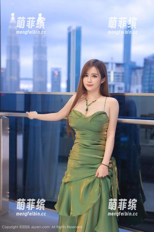 秀人网-奈沐子 秀人网 - 无圣光版奈沐子海边散步:不想打扰,靠边儿看就好