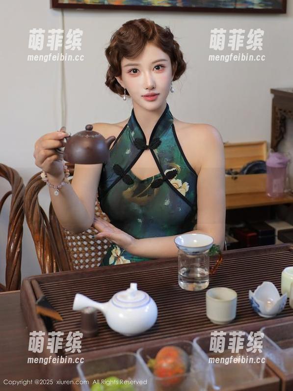 秀人网-安琪 秀人网 - 进来看看安琪的夏日作品,图包里连空气都散发着香气!