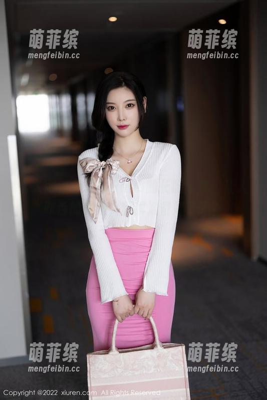 秀人网-小海臀Rena 秀人网 - 小海臀Rena的长腿全集,让人咋舌的美腿,舔屏准备好了吗?
