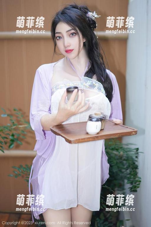 秀人网-心妍小公主 秀人网 - 来看看心妍小公主的私拍图集,温柔之中藏着点小调皮!