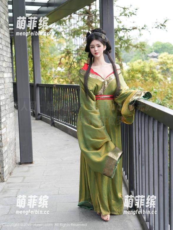 秀人网 - 婚纱图集：星星baby在光影中轻舞，感觉像在做梦