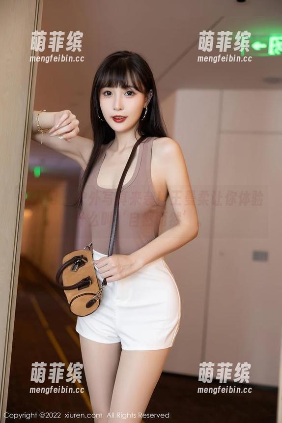 秀人网-王曼柔 秀人网 - 户外写真来袭!王曼柔让你体验什么叫‘自然而然’。