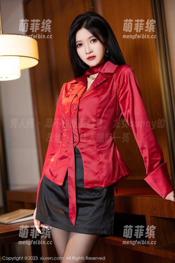 秀人网-龙女sunny 秀人网 - 忍不住想要翻看,龙女sunny的灰丝写真让人眼前一亮