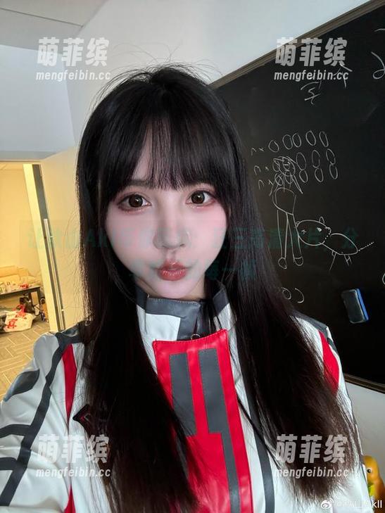 让秋山AkI带你玩疯：狂三高清大片，分享欢乐的每一帧