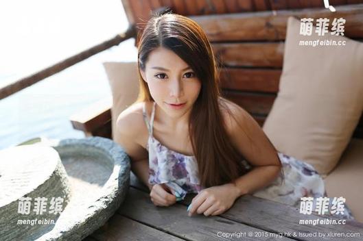 美媛馆-Angela小热巴 美媛馆 - 套图时间!Angela小热巴的裤里丝让你瞬间心跳加速!