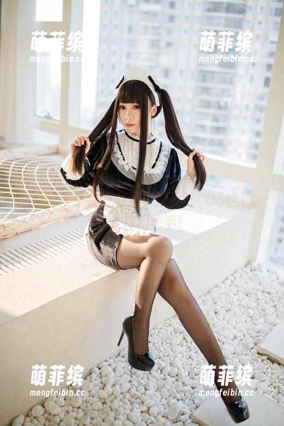 胡桃喵带你走进乡野小娇妻的COS世界，下载轻松到手！