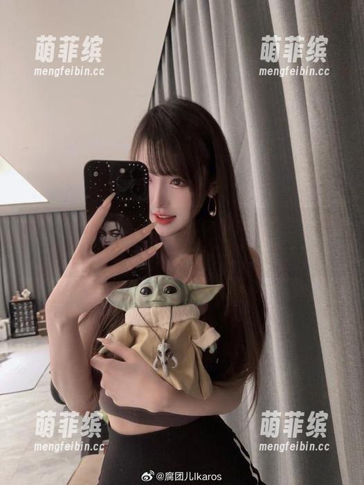 腐团儿Ikaros 快来围观!腐团儿Ikaros福利图包,她的自拍照杂图简直是大饼脸的逆袭!