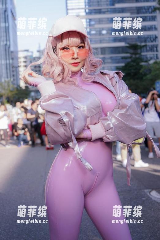 一组菌烨tako的春田泳装，写真图片里的夏天气息满满！