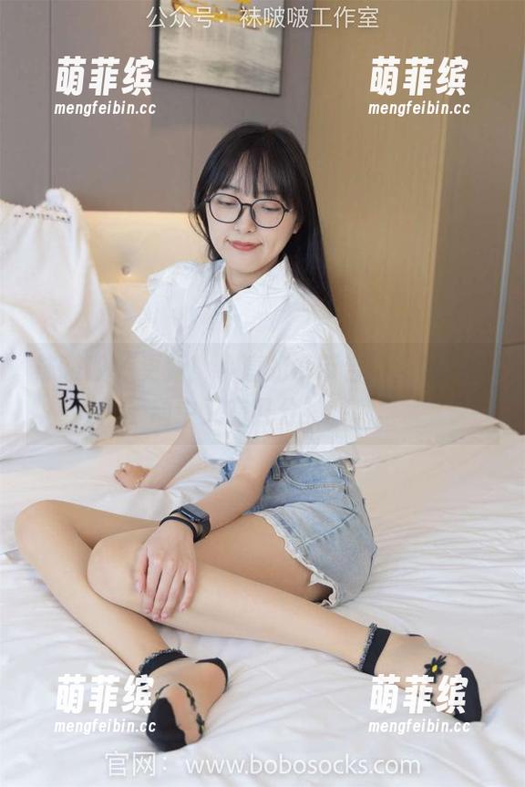 袜啵啵-小淳 袜啵啵 - 更新!小淳的吊带合集,随风飘动中又有几分神秘。