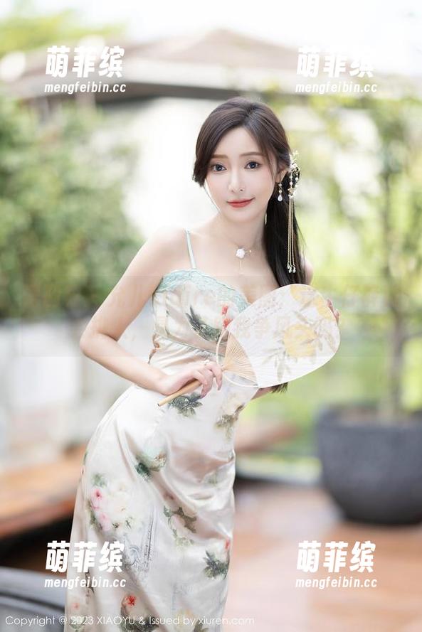 语画界-允儿Claire 语画界 - 允儿Claire的美图:这牛仔裤真会挑人,是为了跟我争风头吗?