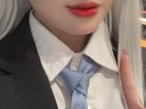 求求你们，快来下载阿九从不咕咕的和服作品集，不然我的幽默感就要被她的美吸走了！