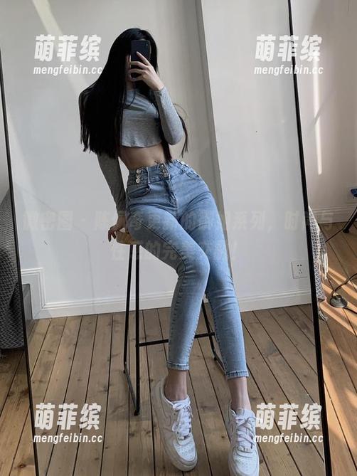 微密圈 - 陈佩奇更新的御姐系列，时尚与性感的完美交融！