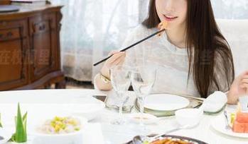 魅妍社 – 在校服里，杨晨晨sugar私拍出那些年我们追过的姑娘！图片就是回忆！